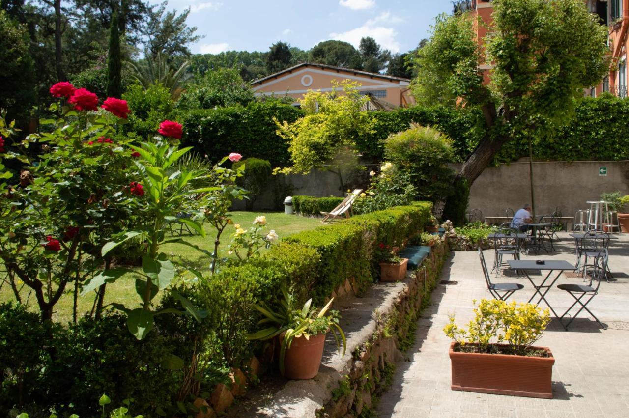 Villa Riari Garden — Photos 2